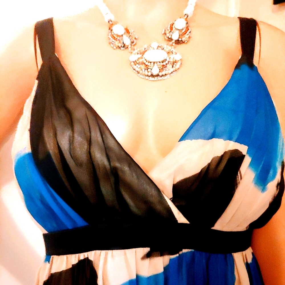 NEW SUE WONG 10 SILK CHIFFON BLUE BLACK WHITE V LOW CUT DRESS - Picture 2 of 9